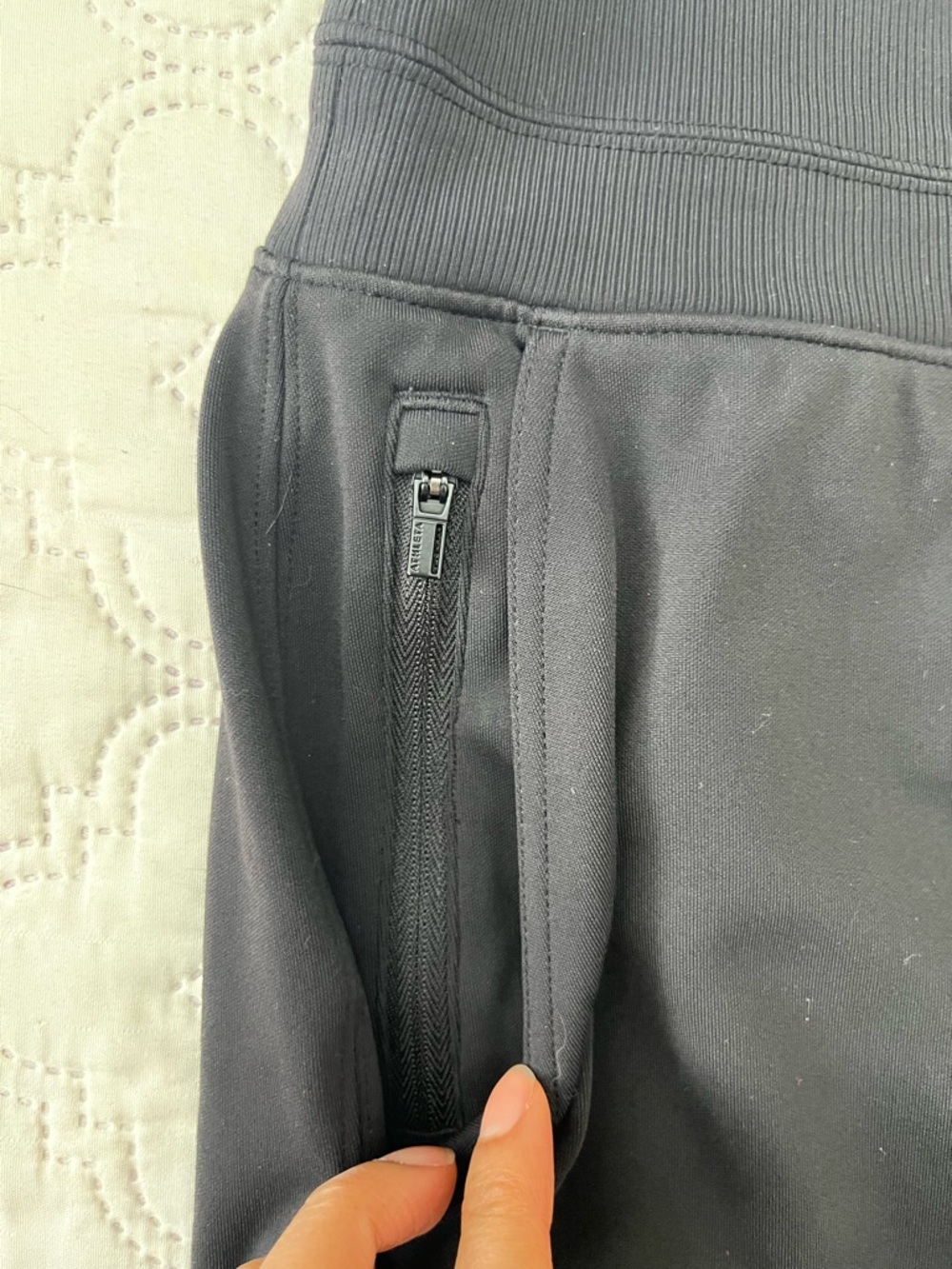 Athleta Venice High Rise Jogger Black Size L Style 597888 - Picture 12 of 17